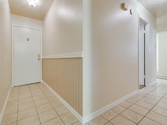 4th image of 5840 Westcrest Dr W
