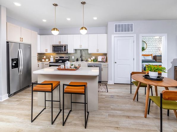 211 Ralph Ablanedo Dr #3137