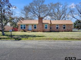 111 Gatewood Dr, Whitehouse, TX 75791