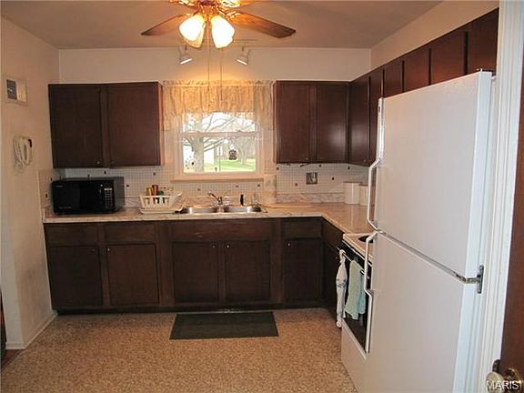 2nd image of 818 Walden Dr