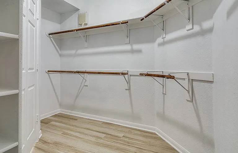 NEO at Midtown Apartments — Photo 9