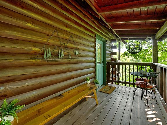 5th image of 1114 Ski View Ln
