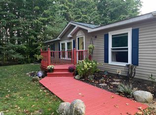 14231 Brownell Rd, Beulah, MI 49617