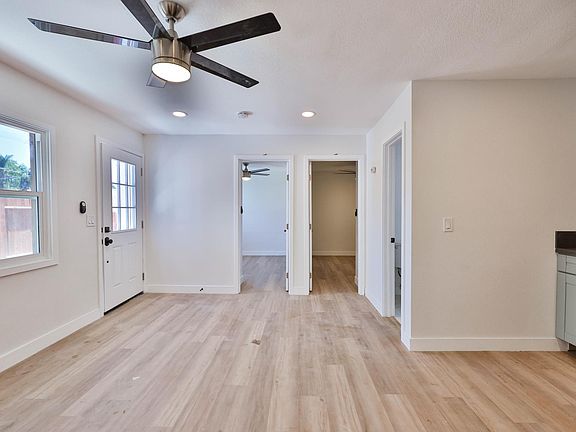 4th image of 3758 Louisiana St
