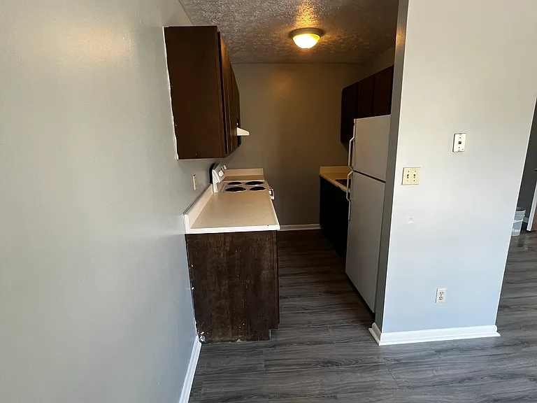 1114 Eastgate Mnr #1114 — Photo 4