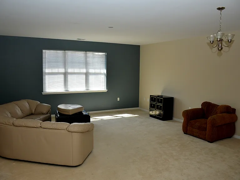 912 Southmoor Dr #304 — Photo 6