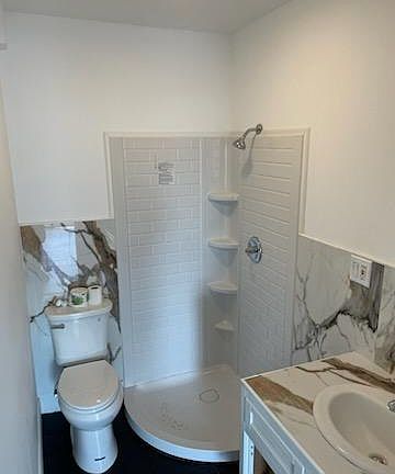 5th image of 751 Park Ave #2