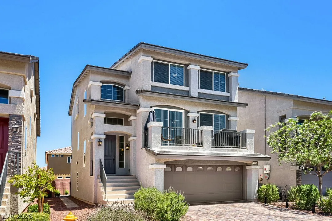 4 bed, 2.5 bath, 3005 sqft, $2,795 — Photo 2