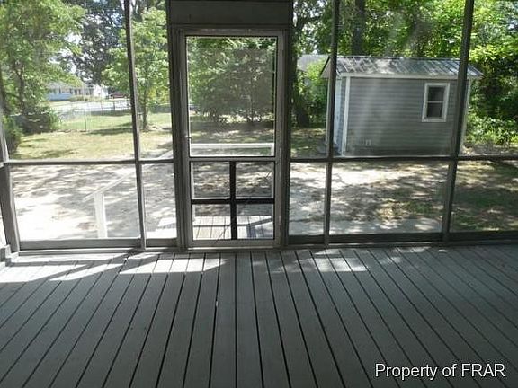 3rd image of 320 Lynn Ave