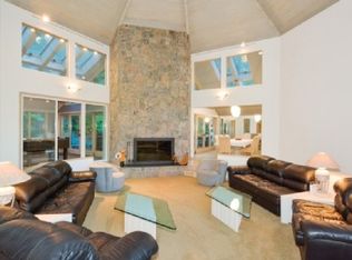 8 Sycamore Ln, Montauk, NY 11954