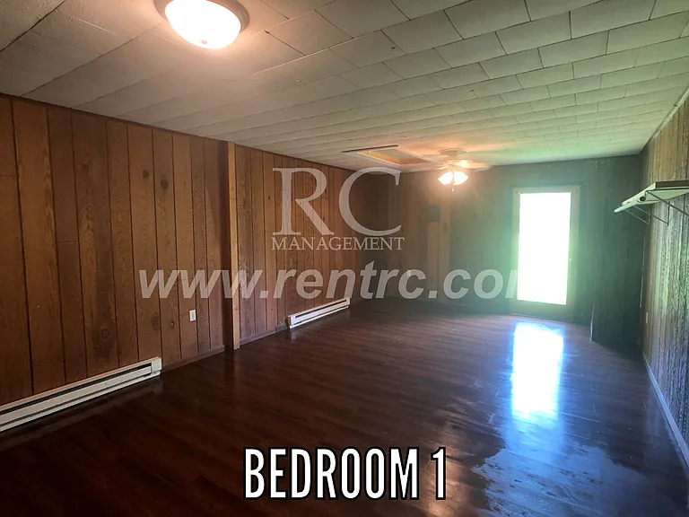 903 Southmoor Dr — Photo 8