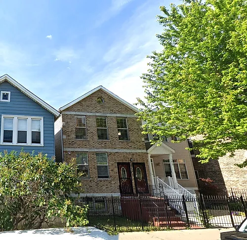 1613 W Superior St #B Photo 1