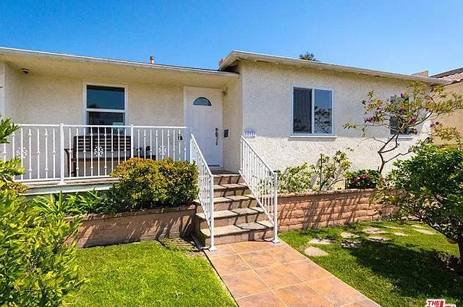 12326 Stanwood Dr — Photo 1