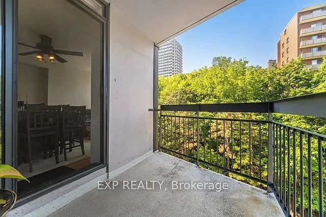 150 Charlton Ave E #608 — Photo 27