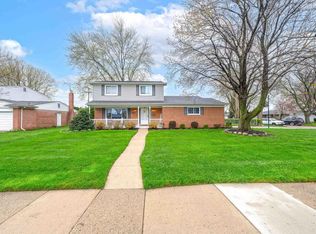 33887 Ashton Dr, Sterling Heights, MI 48312