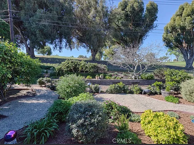 16711 Greenview Ln — Photo 7