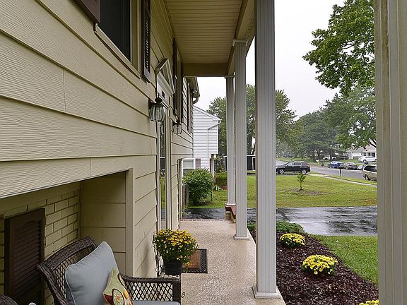 2nd image of 13103 Point Pleasant Dr