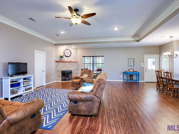 3rd image of 8054 Wolfcreek Pl