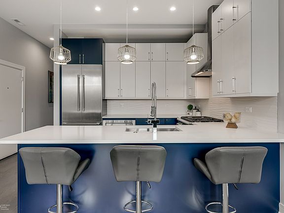 5th image of 2652 N Bosworth Ave #3N