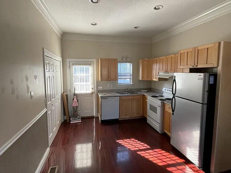 513 Oliver St — Photo 2