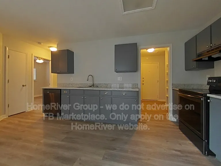 9871 Menard Cir — Photo 3