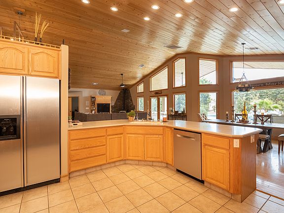 4th image of 1368 Norfolk Ct