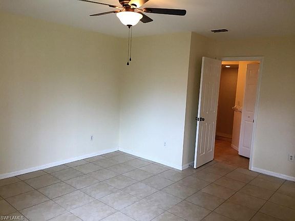 4th image of 1419 SE 10th Ter #1421