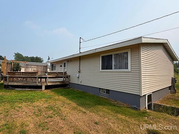 5th image of 173 Dana Ln