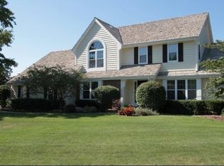 11629 N Lantern Ln, Mequon, WI 53092