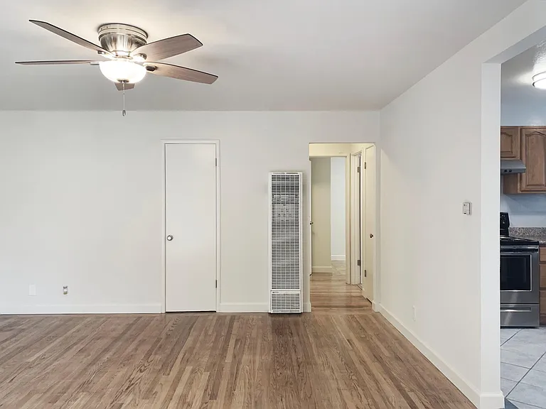 2412 Palmetto Ave #1 — Photo 5