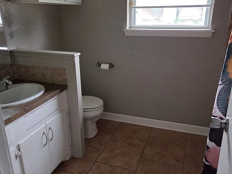 1820 N Flamingo Ln — Photo 4
