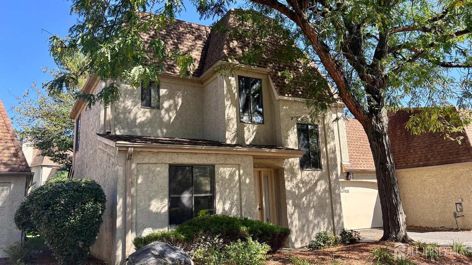 2 bed, 2.5 bath, 1486 sqft, $3,075 — Photo 1