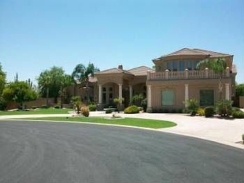 1st image of 3911 E Greenway Cir