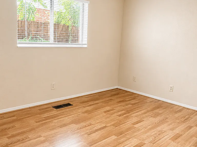 530 Colorado River Blvd — Photo 3