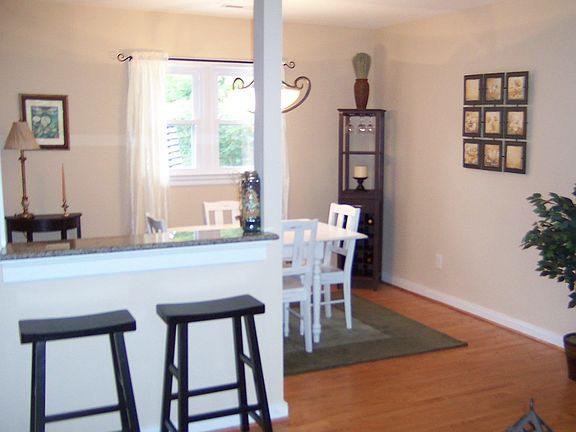 BREAKFAST BAR INTO DINING ROOM