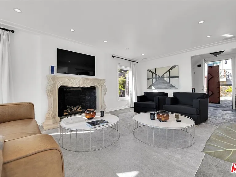 1300 Summitridge Dr — Photo 5