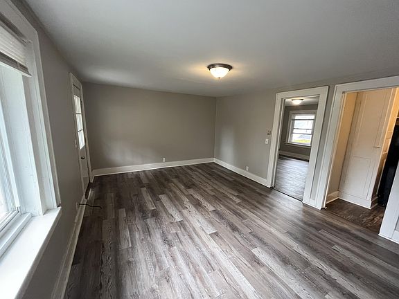 4th image of 174 High St #C