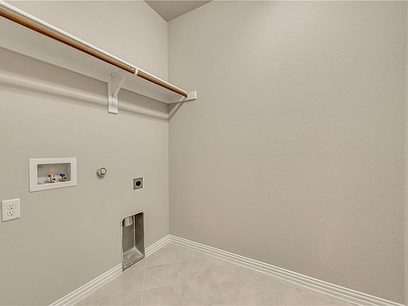 5th image of 1801 Bersano Ave