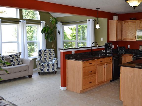 5th image of 7838 Callisto Dr