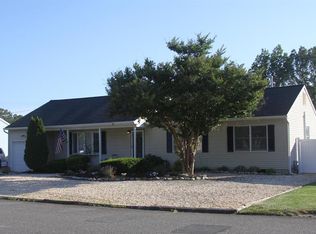 115 Pineway Dr, Forked River, NJ 08731