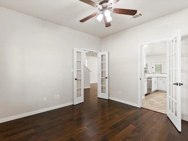 821 Westwood Ct — Photo 9