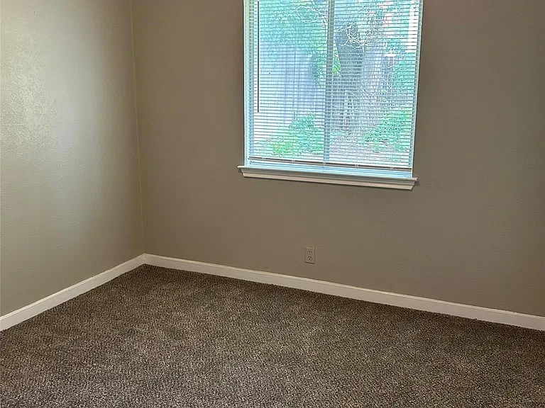 1235 Armadillo Rd #B — Photo 15
