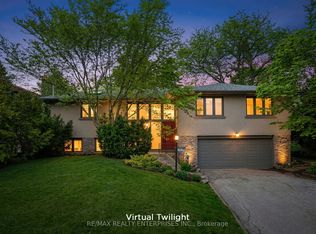 1439 Larchview Trl, Mississauga, ON L5E3C2
