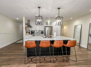 16509 Fox Den Ct, Miami Lakes, FL 33014