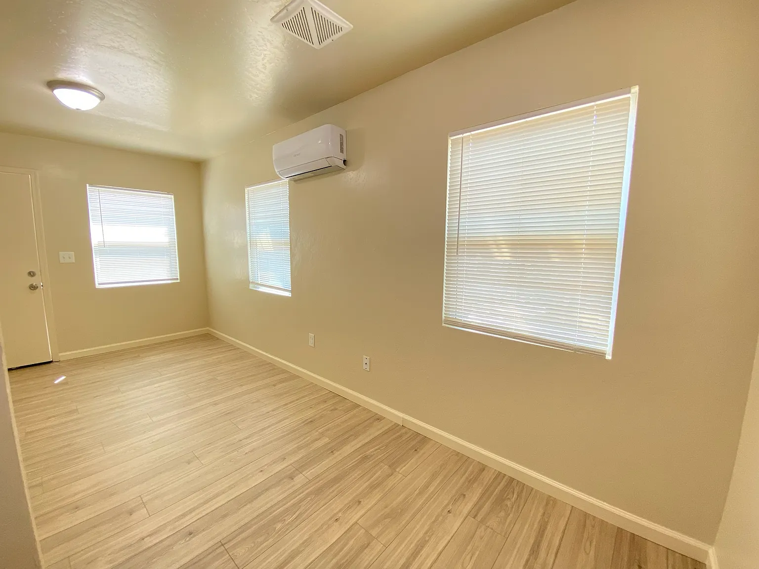 1 bed, $1,100 — Photo 3