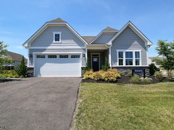 2 Redwood Run, Port Murray, NJ 07865