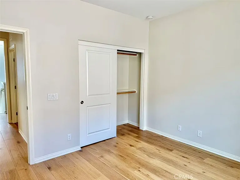102 Chestnut Grv — Photo 26