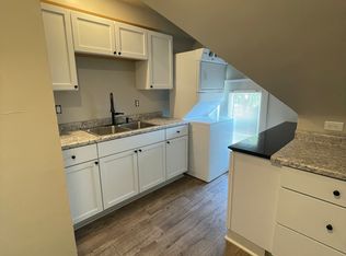 205 E Briggs Ave #2, Fairfield, IA 52556