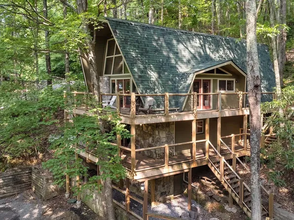 1336 S Baden Dr, Gatlinburg, TN 37738
