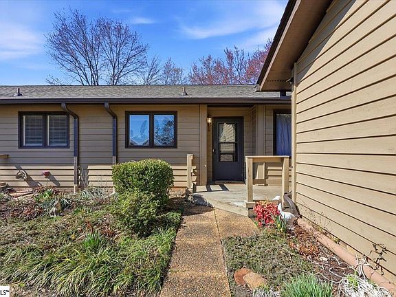 3rd image of 185 Tanager Cir